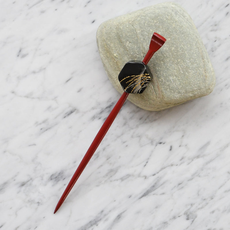 【髪飾り 蒔絵かんざし 雪柳・黒赤】平打ちかんざし 簪 ヘアアクセサリー  日本製 浴衣や成人式振袖、卒業式袴や普段のヘアアレンジにも（5432631900）