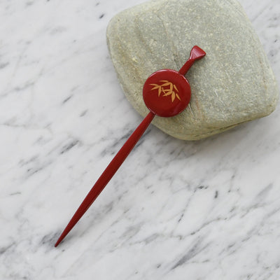 【髪飾り 蒔絵かんざし レトロ梅・赤】平打ちかんざし 簪 ヘアアクセサリー  日本製 浴衣や成人式振袖、卒業式袴や普段のヘアアレンジにも（5432632200）