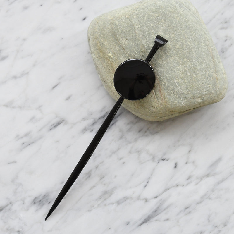 【髪飾り 蒔絵かんざし 流線・赤銀】平打ちかんざし 簪 ヘアアクセサリー  日本製 浴衣や成人式振袖、卒業式袴や普段のヘアアレンジにも（5432632400）