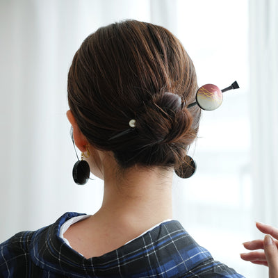 【髪飾り 蒔絵かんざし 流線・赤銀】平打ちかんざし 簪 ヘアアクセサリー  日本製 浴衣や成人式振袖、卒業式袴や普段のヘアアレンジにも（5432632400）