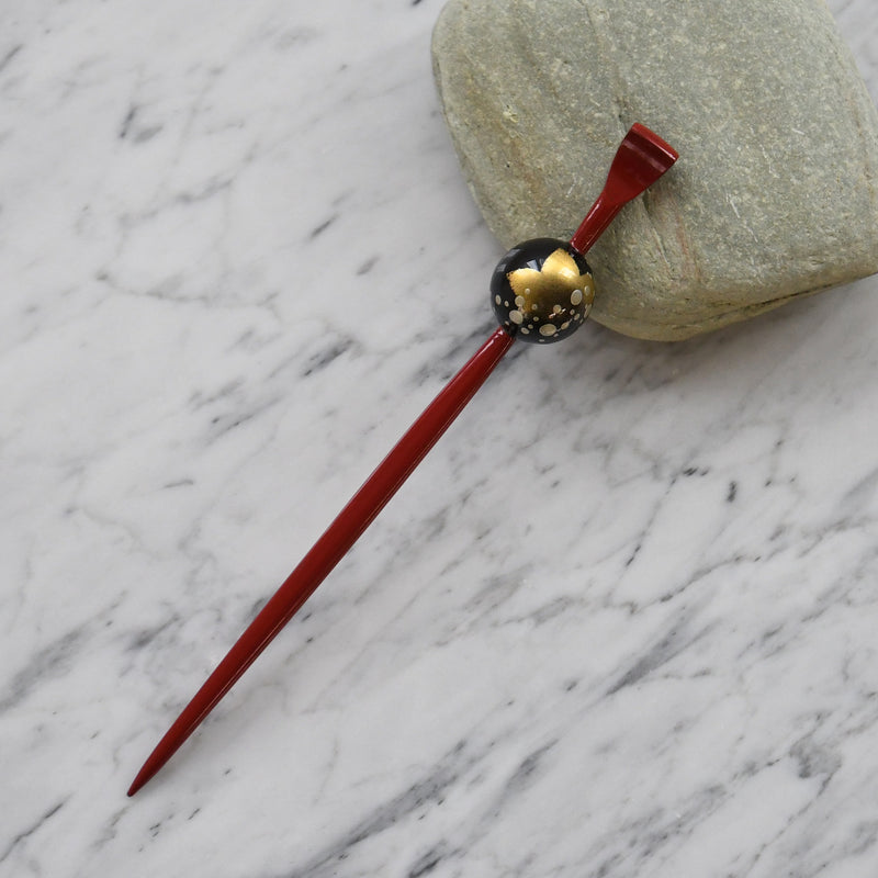 【髪飾り 蒔絵かんざし 紅葉・黒赤】玉かんざし 簪 ヘアアクセサリー  日本製 浴衣や成人式振袖、卒業式袴や普段のヘアアレンジにも（5432632500）