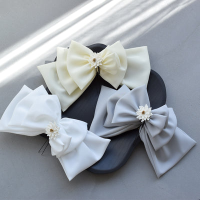 【髪飾り BIGリボンヘッドドレス コームUピン2点セット】ビッグサイズ 菊 つまみ細工 ヘアアクセサリー  日本製 成人式振袖や卒業式袴にも（5432636001）【取り寄せ品】