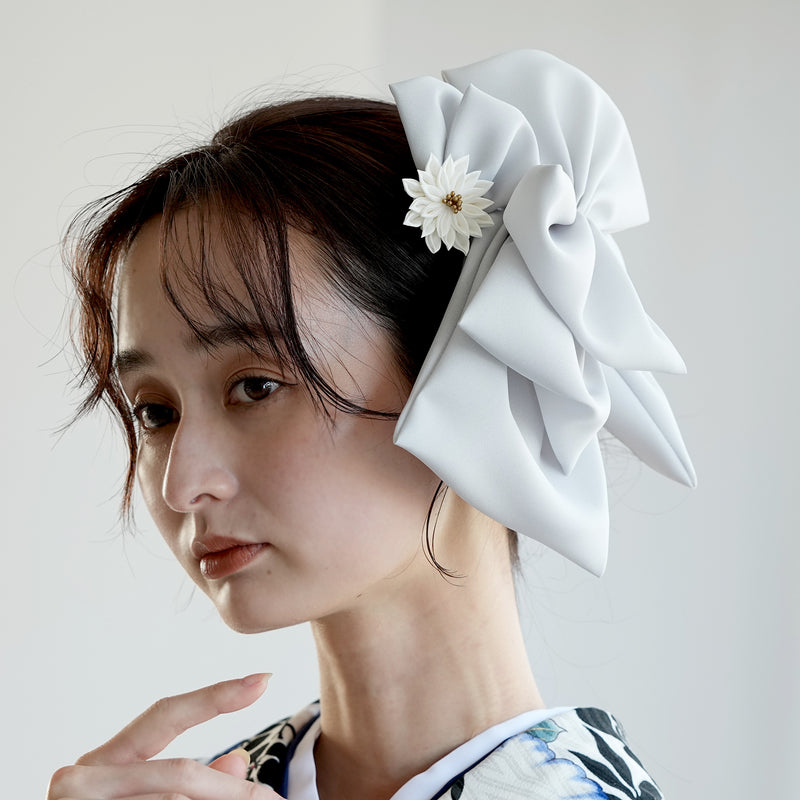 【髪飾り BIGリボンヘッドドレス コームUピン2点セット】ビッグサイズ 菊 つまみ細工 ヘアアクセサリー  日本製 成人式振袖や卒業式袴にも（5432636001）【取り寄せ品】