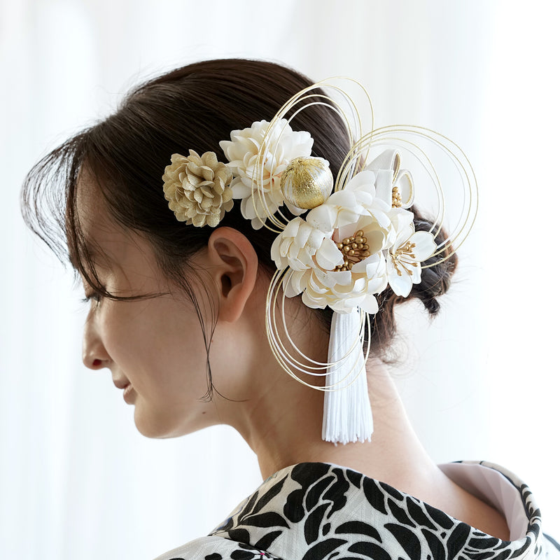 【髪飾り 菊梅桜・水引 コームUピン3点セット】タッセル つまみ細工 アメリカンフラワー  ヘアアクセサリー  日本製 成人式振袖や卒業式袴にも（5432636301）【取り寄せ品】