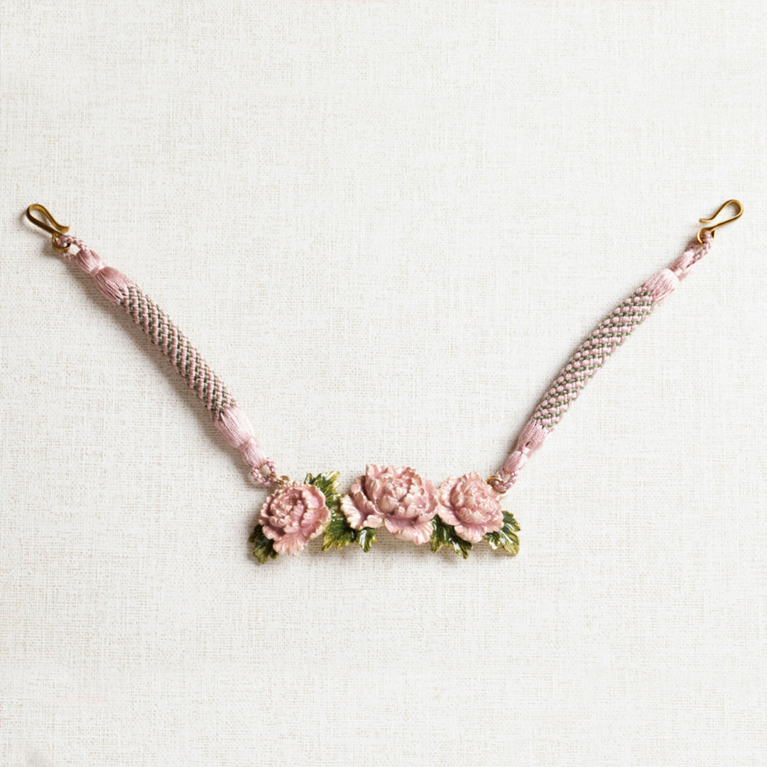 お手軽価格で贈りやすい 羽織紐 ハンドメイド【取り寄せ品 日本製 牡丹 数-SUU- 和装・和小物