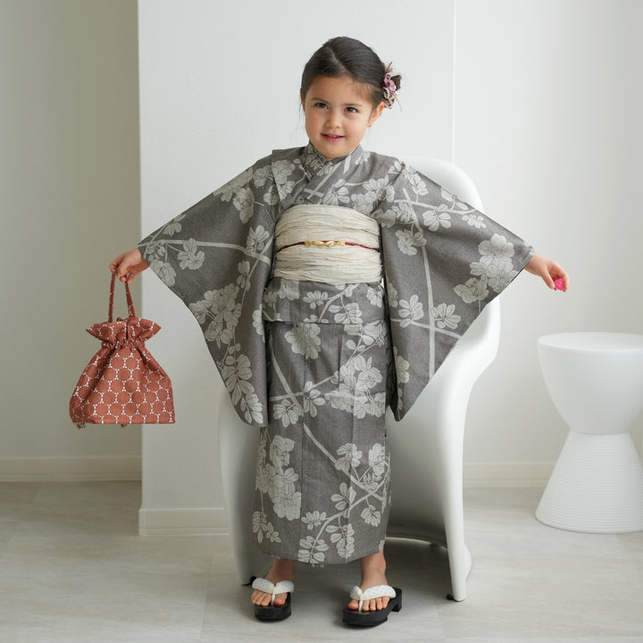 新品 utatane kids 高級変わり織 子供浴衣3点セット 100サイズ utatane kids 高級変わり織 子供浴衣3点セット（ゆかた・帯