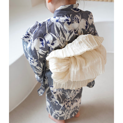 【utatane×Acka.  子供浴衣3点セット (kidsゆかた・帯・下駄 ) 鮫小紋と菖蒲 navy】Acka. (@acka_official)オリジナル 限定 コラボ  フリーサイズ 国産生地 国内染色　（6510266101）