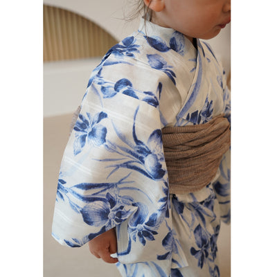 【utatane×Acka.  子供浴衣3点セット (kidsゆかた・帯・下駄 ) 鮫小紋と菖蒲 ivory】Acka. (@acka_official)オリジナル 限定 コラボ  フリーサイズ 国産生地 国内染色　（6510266301）