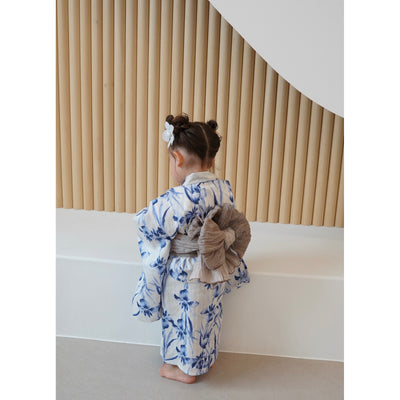 【utatane×Acka.  子供浴衣3点セット (kidsゆかた・帯・下駄 ) 鮫小紋と菖蒲 ivory】Acka. (@acka_official)オリジナル 限定 コラボ  フリーサイズ 国産生地 国内染色　（6510266301）