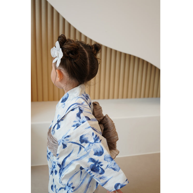 【utatane×Acka.  子供浴衣3点セット (kidsゆかた・帯・下駄 ) 鮫小紋と菖蒲 ivory】Acka. (@acka_official)オリジナル 限定 コラボ  フリーサイズ 国産生地 国内染色　（6510266301）