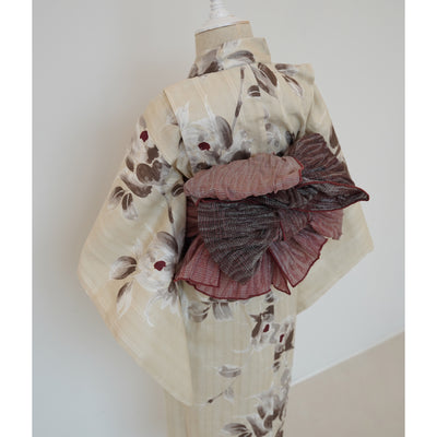 【utatane×Acka.  子供浴衣3点セット (kidsゆかた・帯・下駄 )  山茶花 beige 】Acka. (@acka_official)オリジナル 限定 コラボ  フリーサイズ 国産生地 国内染色　（6510266401）