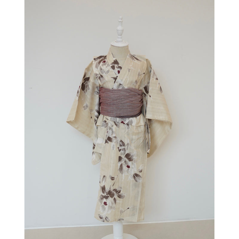 【utatane×Acka.  子供浴衣3点セット (kidsゆかた・帯・下駄 )  山茶花 beige 】Acka. (@acka_official)オリジナル 限定 コラボ  フリーサイズ 国産生地 国内染色　（6510266401）