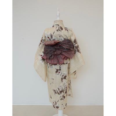 【utatane×Acka.  子供浴衣3点セット (kidsゆかた・帯・下駄 )  山茶花 beige 】Acka. (@acka_official)オリジナル 限定 コラボ  フリーサイズ 国産生地 国内染色　（6510266401）