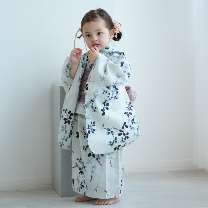 【utatane kids 高級変わり織 子供浴衣3点セット（ゆかた・帯・下駄）女の子 サイダー色に溶け込む萩とトンボ】 キッズ浴衣 国産生地 国内染色 （6510266501）