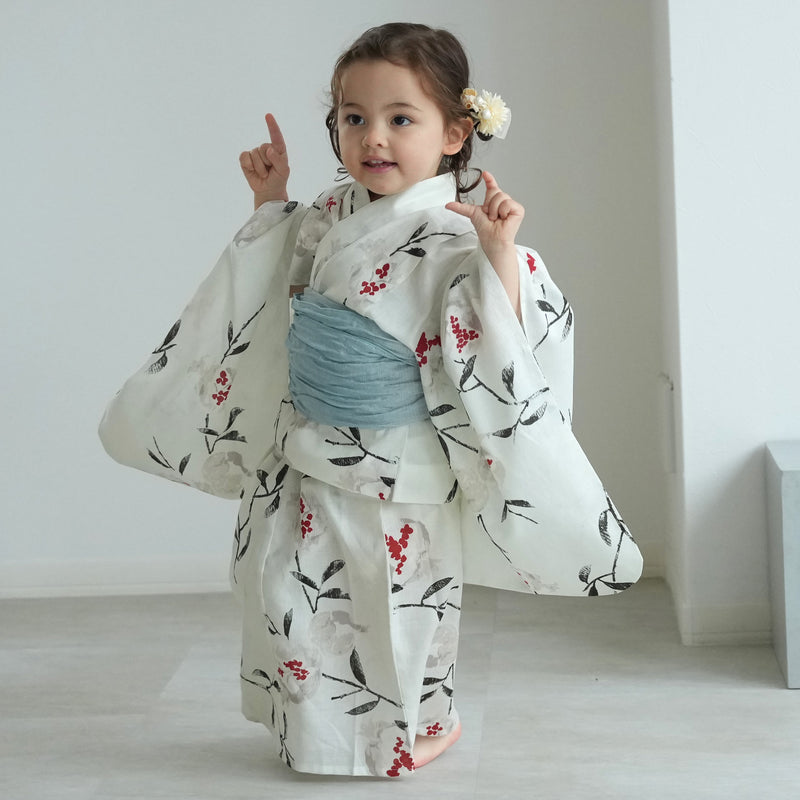 【ニコアンティーク kids 高級変わり織 子供浴衣3点セット（ゆかた・帯・下駄）女の子 オフホワイトに柘榴】 キッズ浴衣 国産生地 国内染色 （6510269901）