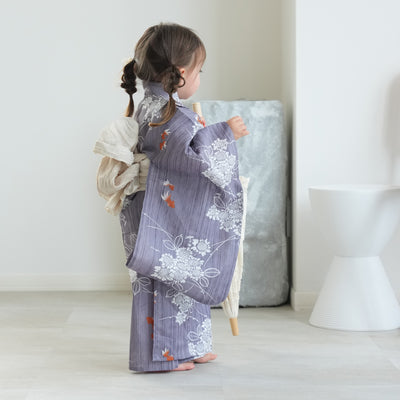 【ニコアンティーク kids 高級変わり織 子供浴衣3点セット（ゆかた・帯・下駄）女の子 かすれ藤色に向日葵と金魚】 キッズ浴衣 国産生地 国内染色 （6510270201）