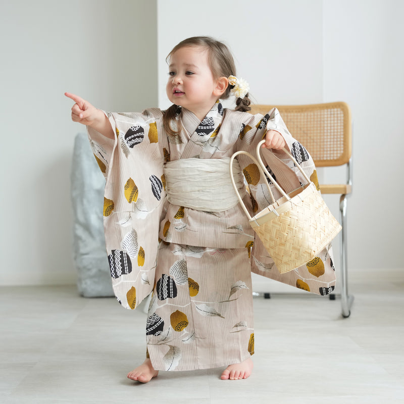 【ニコアンティーク kids 高級変わり織 子供浴衣3点セット（ゆかた・帯・下駄）女の子 縞々ベージュにからしのほおずき】 キッズ浴衣 国産生地 国内染色 （6510270501）