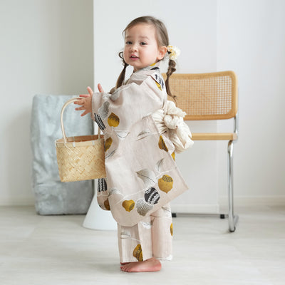 【ニコアンティーク kids 高級変わり織 子供浴衣3点セット（ゆかた・帯・下駄）女の子 縞々ベージュにからしのほおずき】 キッズ浴衣 国産生地 国内染色 （6510270501）