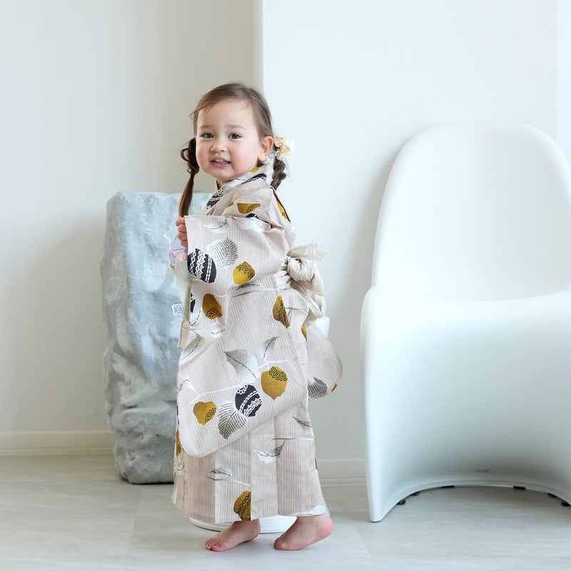 【ニコアンティーク kids 高級変わり織 子供浴衣3点セット（ゆかた・帯・下駄）女の子 縞々ベージュにからしのほおずき】 キッズ浴衣 国産生地 国内染色 （6510270501）