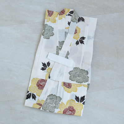 【utatane kids 高級変わり織 子供浴衣3点セット（ゆかた・帯・下駄）女の子 くちなし色と翡翠色の牡丹】 キッズ浴衣 国産生地 国内染色 （6510273101）