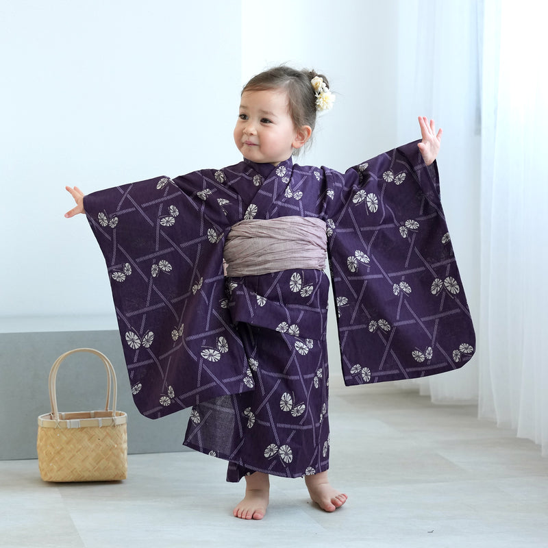 【ニコアンティーク kids 高級変わり織 子供浴衣3点セット（ゆかた・帯・下駄）女の子 紫にかごめ絞り柄の紋白蝶】 キッズ浴衣 国産生地 国内染色 （6510273901）
