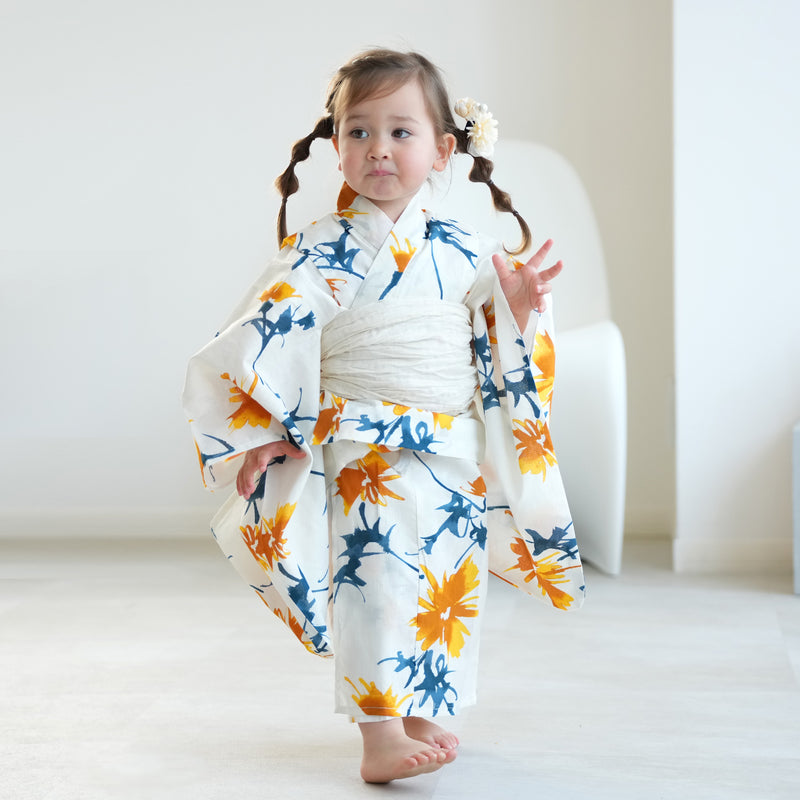 【ニコアンティーク kids 高級変わり織 子供浴衣3点セット（ゆかた・帯・下駄）女の子 白地にはじける黄色のあざみ】 キッズ浴衣 国産生地 国内染色 （6510274701）