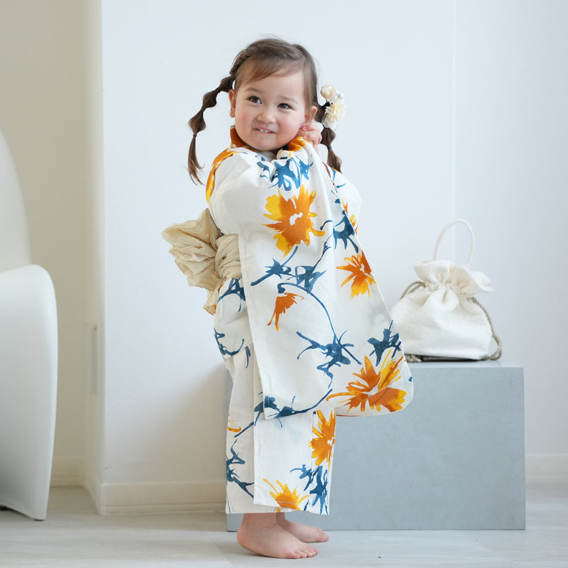 【ニコアンティーク kids 高級変わり織 子供浴衣3点セット（ゆかた・帯・下駄）女の子 白地にはじける黄色のあざみ】 キッズ浴衣 国産生地 国内染色 （6510274701）