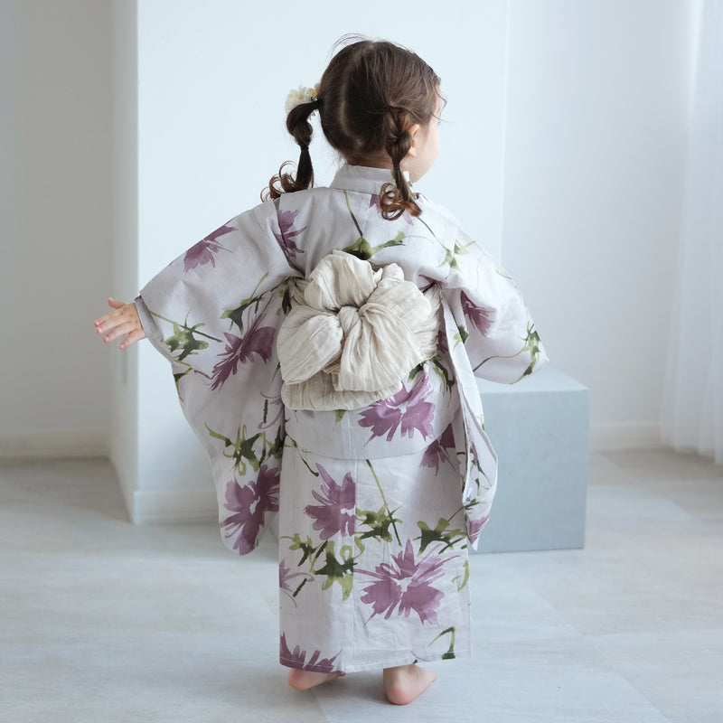 【ニコアンティーク kids 高級変わり織 子供浴衣3点セット（ゆかた・帯・下駄）女の子 淡いグレーにラベンダーのあざみ】 キッズ浴衣 国産生地 国内染色 （6510275001）
