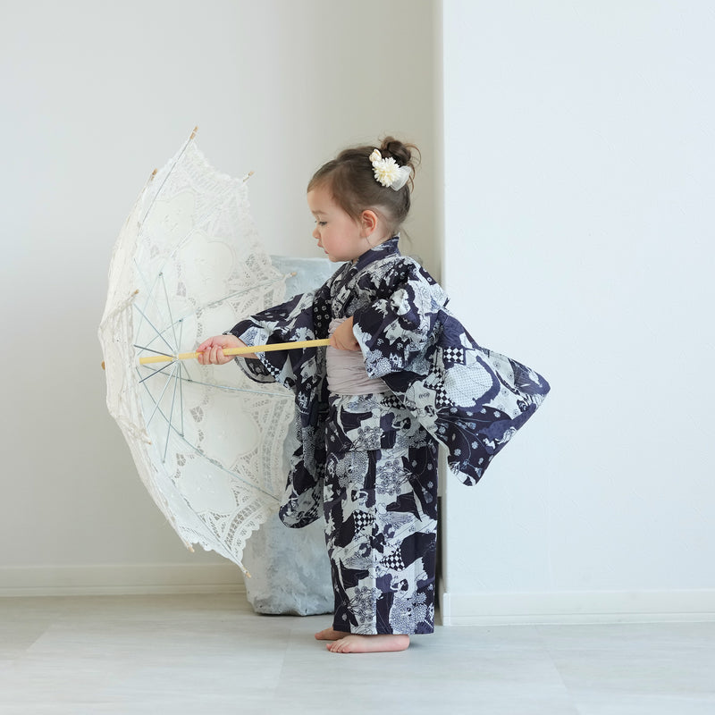 【ニコアンティーク kids 高級変わり織 子供浴衣3点セット（ゆかた・帯・下駄）女の子 幻想戯曲 ネイビー】 キッズ浴衣 国産生地 国内染色 （6510281601）