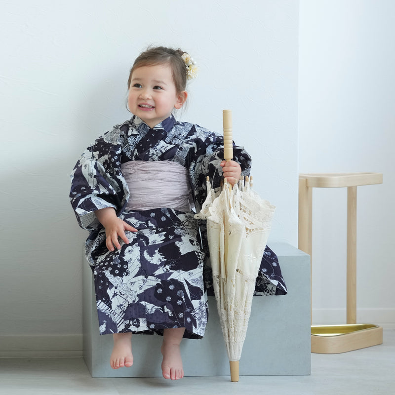 【ニコアンティーク kids 高級変わり織 子供浴衣3点セット（ゆかた・帯・下駄）女の子 幻想戯曲 ネイビー】 キッズ浴衣 国産生地 国内染色 （6510281601）