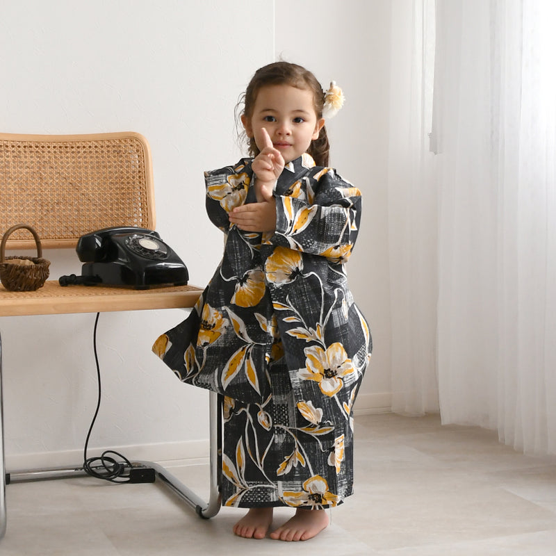 【ニコアンティーク kids 高級変わり織 子供浴衣3点セット（ゆかた・帯・下駄）女の子 かすれアネモネ ブラック×マスタード】 キッズ浴衣 国産生地 国内染色 （6510282001）