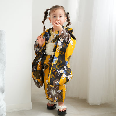 【ニコアンティーク kids 高級変わり織 子供浴衣3点セット（ゆかた・帯・下駄）女の子 黄色と墨色の立沸とレトロ花】 キッズ浴衣 国産生地 国内染色 （6510282201）