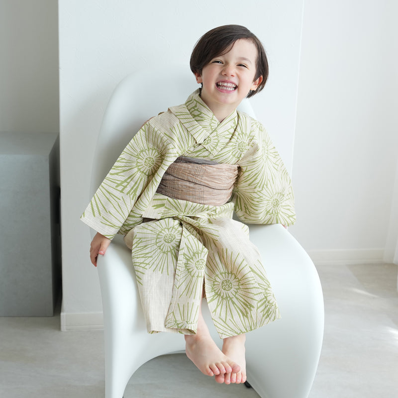 【utatane×注染工房 kids 日本製小幅生地使用 子供浴衣3点セット（ゆかた・帯・下駄） 男の子  先染めベージュにはじける抹茶】 国産 （6562190901）