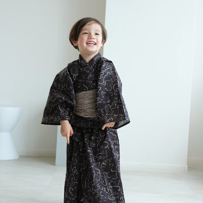 【ニコアンティーク kids 高級変わり織 子供浴衣3点セット（ゆかた・帯・下駄）男の子 墨黒に干支】 キッズ浴衣 国産生地 国内染色 （6562270701）