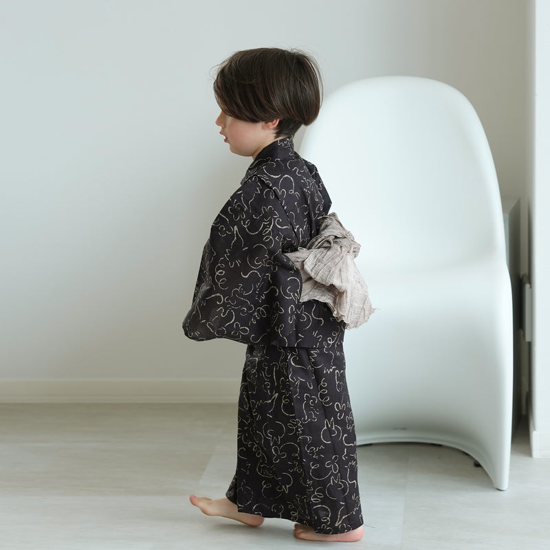 【ニコアンティーク kids 高級変わり織 子供浴衣3点セット（ゆかた・帯・下駄）男の子 墨黒に干支】 キッズ浴衣 国産生地 国内染色 （6562270701）