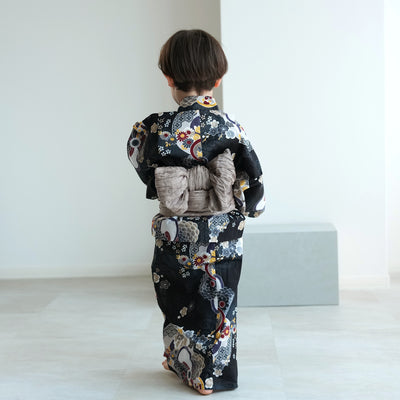 【ニコアンティーク kids 高級変わり織 子供浴衣3点セット（ゆかた・帯・下駄）男の子 大正浪漫ブラックに夢幻ねじり梅】 キッズ浴衣 国産生地 国内染色 （6562281701）