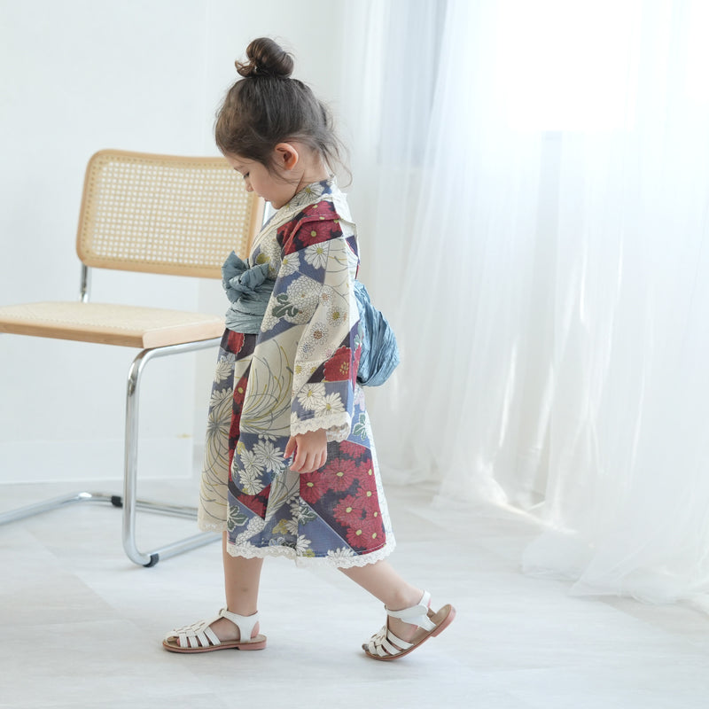 【ひよこ商店  高級変わり織 子供浴衣0ドレス2点セット マーガレットブルー裂取文】レース付き 浴衣ワンピース/兵児帯 女の子 120cm（6600215501）