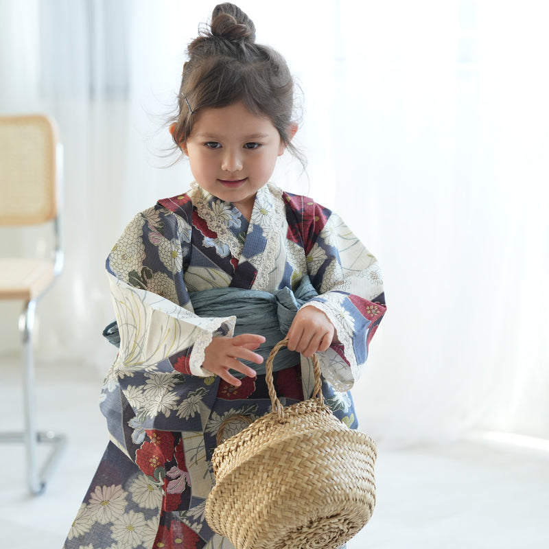 【ひよこ商店  高級変わり織 子供浴衣0ドレス2点セット マーガレットブルー裂取文】レース付き 浴衣ワンピース/兵児帯 女の子 120cm（6600215501）