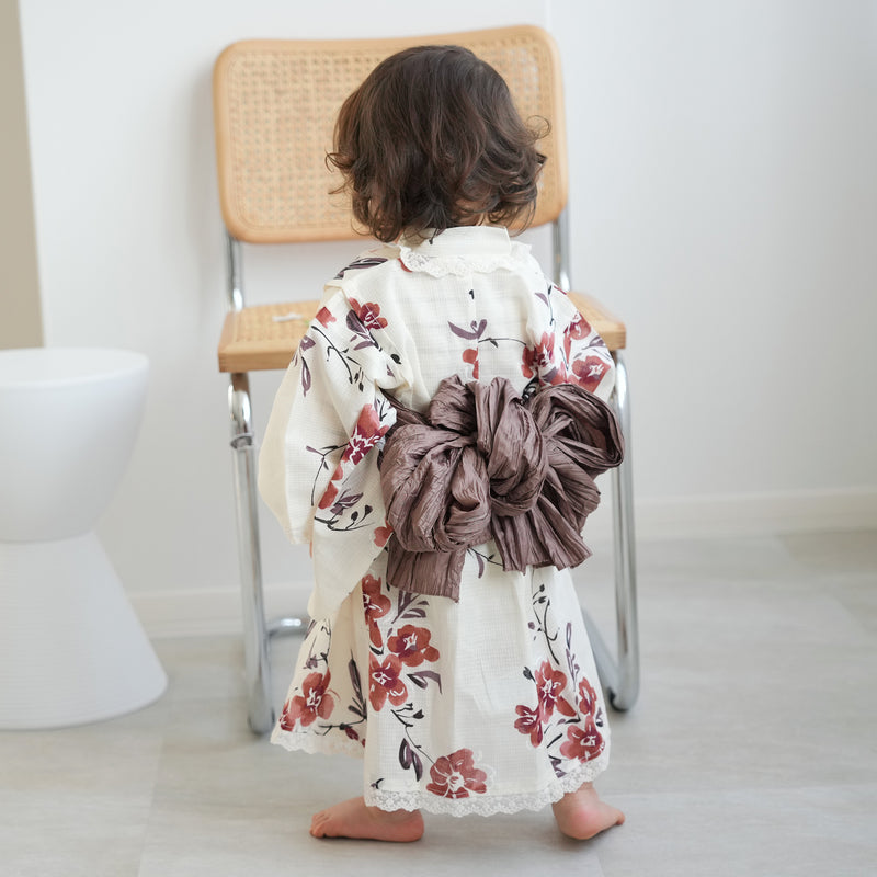 【ひよこ商店  高級変わり織 子供浴衣ドレス2点セット バニラクリームに色づく花】レース付き 浴衣ワンピース/兵児帯 女の子 120-130cm（6600240301）