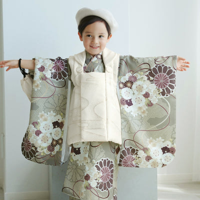 【七五三着物 3歳 男の子 被布セット】販売品 クリーム金彩×翡翠の菊重ね ひよこ商店 ベレー帽つき（6716606300）