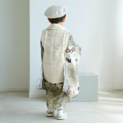 【七五三着物 3歳 男の子 被布セット】販売品 クリーム金彩×翡翠の菊重ね ひよこ商店 ベレー帽つき（6716606300）
