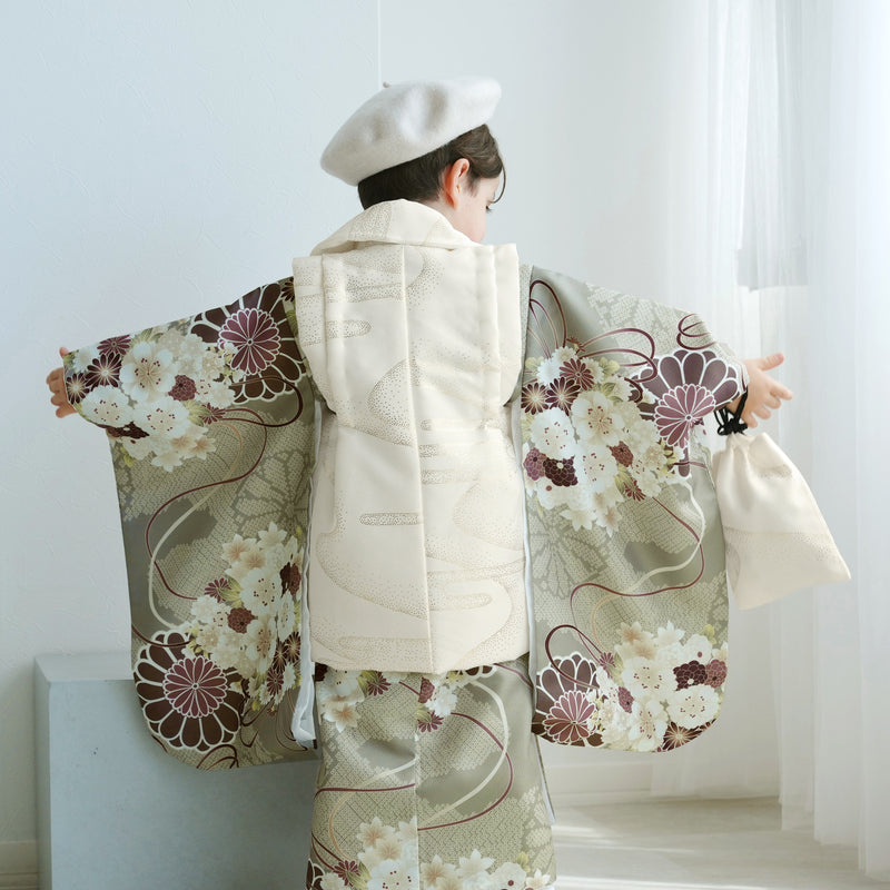 【七五三着物 3歳 男の子 被布セット】販売品 クリーム金彩×翡翠の菊重ね ひよこ商店 ベレー帽つき（6716606300）