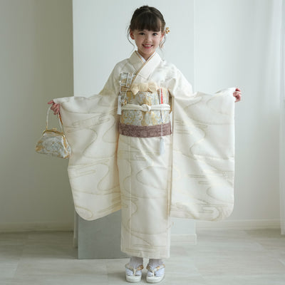 【七五三着物 7歳 女の子 着物セット】販売品 四つ身 クリーム金彩・流水 ひよこ商店（6728613800）