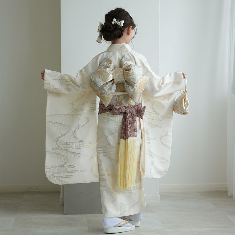 【七五三着物 7歳 女の子 着物セット】販売品 四つ身 クリーム金彩・流水 ひよこ商店（6728613800）