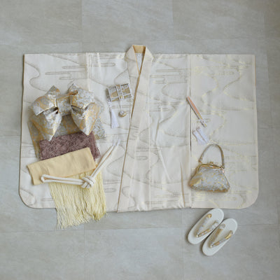 【七五三着物 7歳 女の子 着物セット】販売品 四つ身 クリーム金彩・流水 ひよこ商店（6728613800）