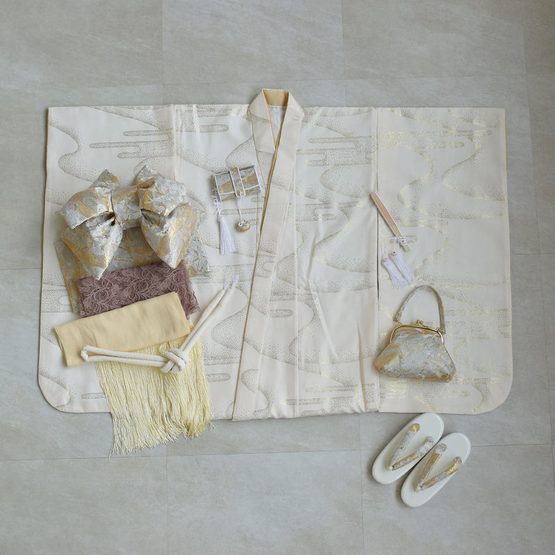 【七五三着物 7歳 女の子 着物セット】販売品 四つ身 クリーム金彩・流水 ひよこ商店（6728613800）