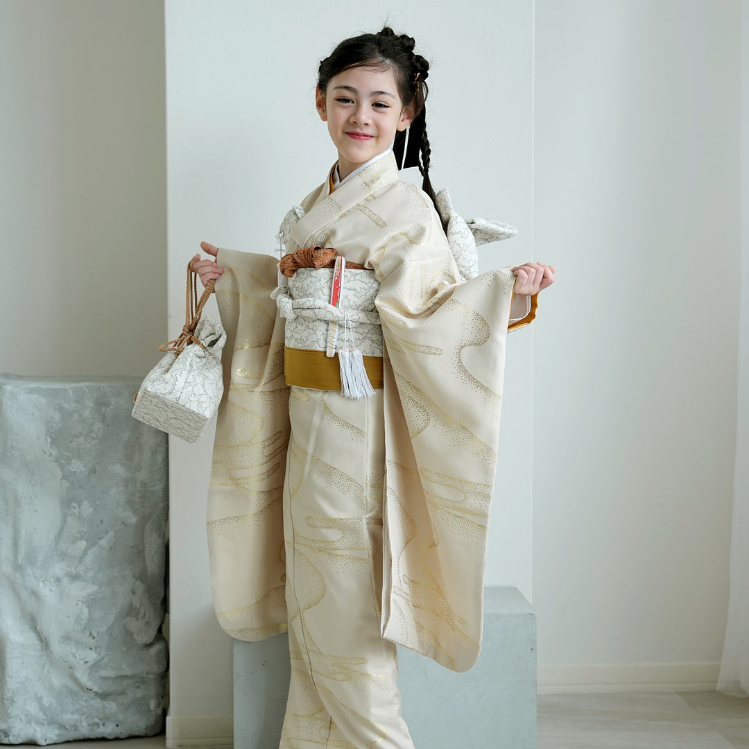 新品　七五三　7歳　お着物 七五三着物 7歳 女の子 着物セット】販売品 四つ身 ベージュ金彩・流水
