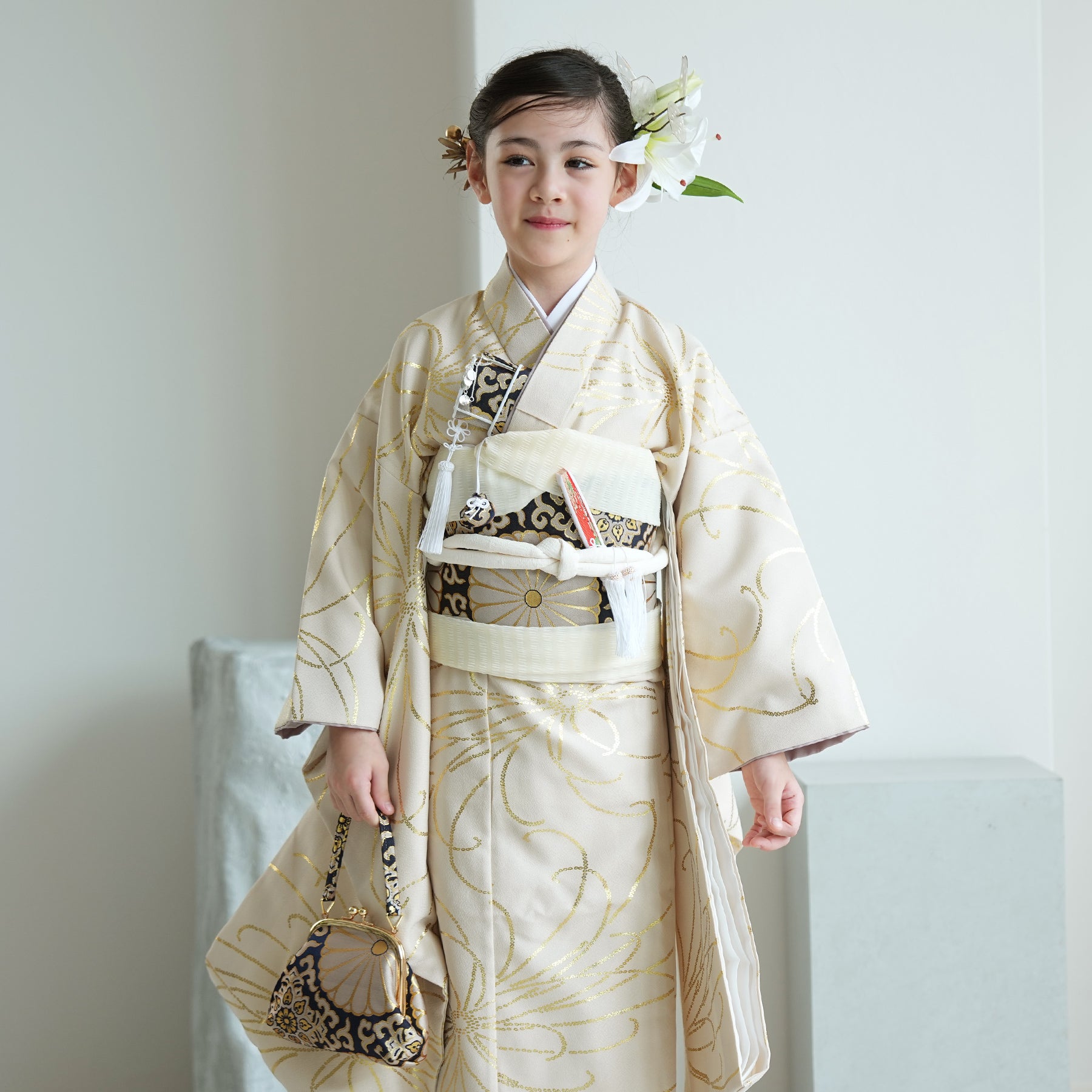 七五三着物 7歳 女の子 着物セット】販売品 四つ身 ベージュ金彩