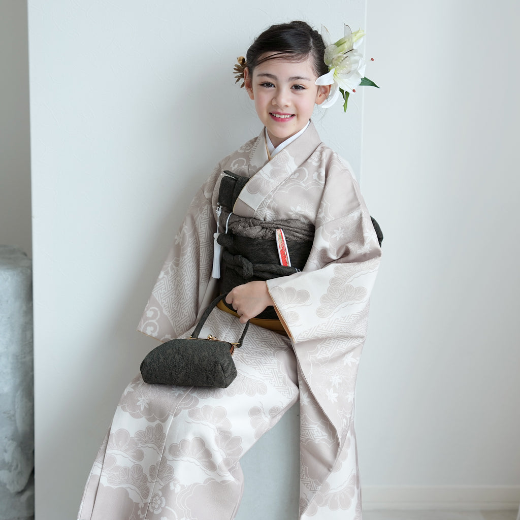 七五三着物 7歳 女の子 着物セット】販売品 四つ身 ベージュ松