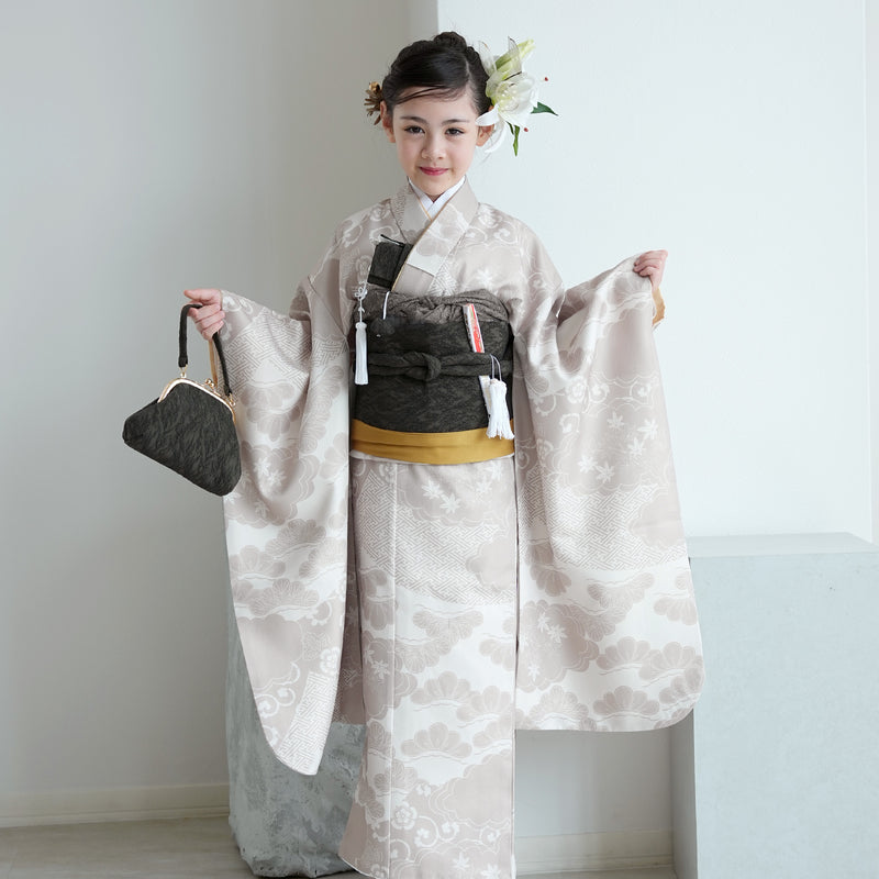 【七五三着物 7歳 女の子 着物セット】販売品 四つ身 ベージュ松文様 ひよこ商店（6728614300）